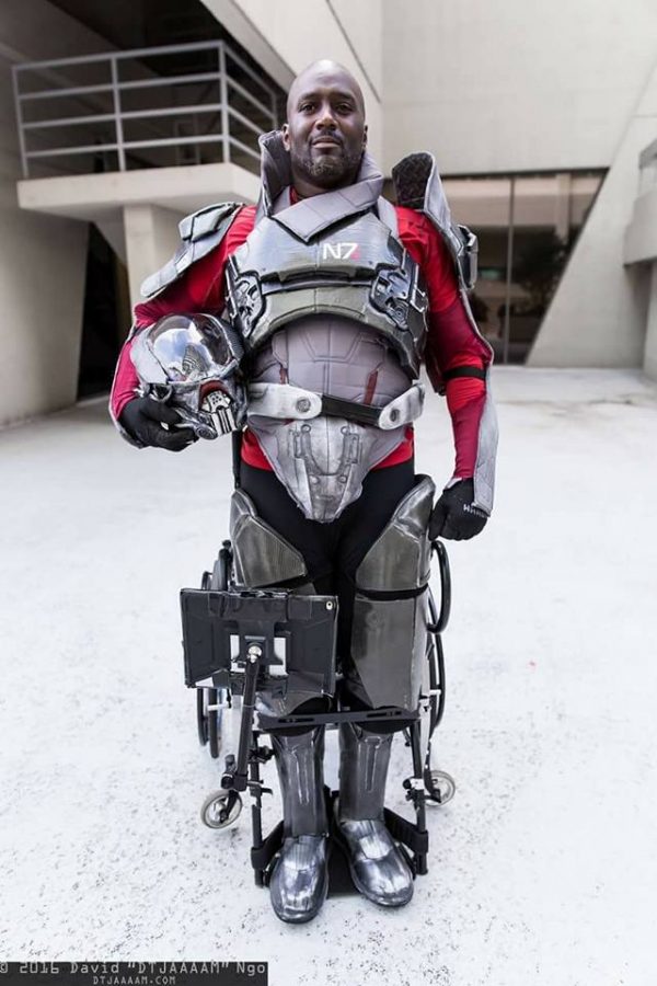 aracknoid3 com cosplay de Mass Effect