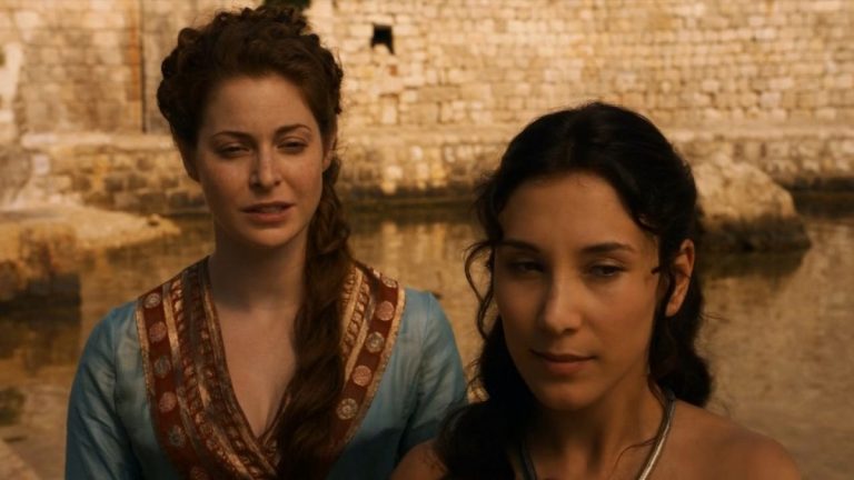 Sibel Kekilli And Esmé Bianco In Game Of Thrones 2011 