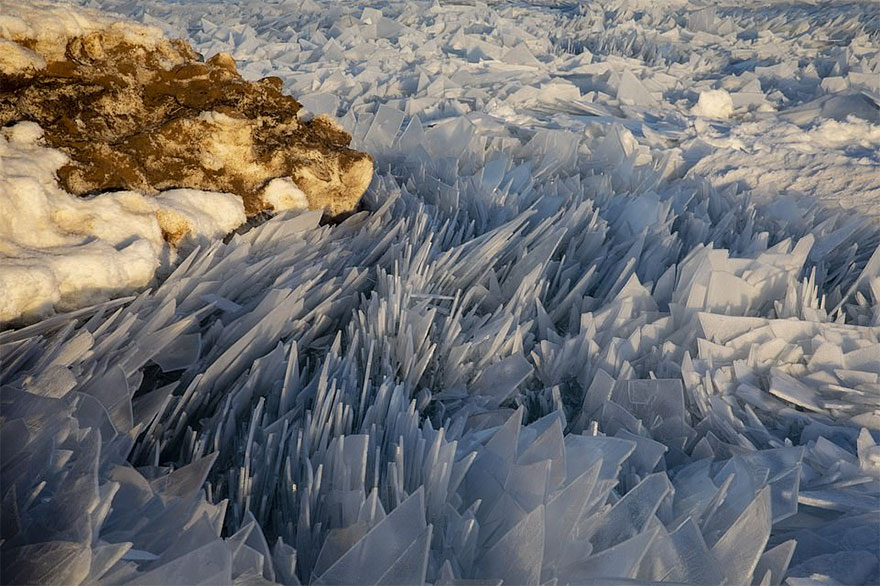 ice-shards-frozen-lake-michigan-4-5c934d8f2c571__880