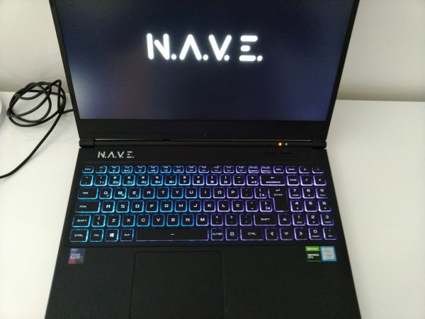Notebook gamer NAVE Estelar é bom? Testamos o laptop brasileiro