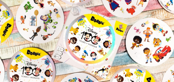 Galápagos lança versão comemorativa de Dobble Disney 100 - Destaque